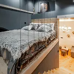 нова 3-кімнатна та поряд студійна двоярусна Loft у центрі одеси