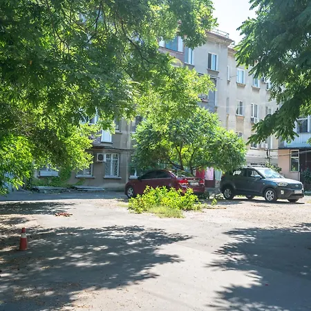 Апартаменти нова 3-кімнатна та поряд студійна двоярусна Loft у центрі одеси Одеса