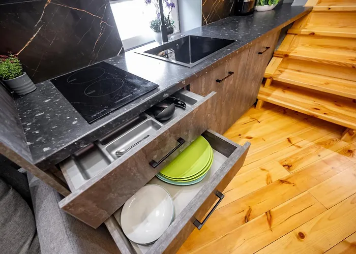 Appartement нова 3-кімнатна та поряд студійна двоярусна Loft у центрі одеси