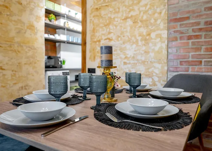 Appartement нова 3-кімнатна та поряд студійна двоярусна Loft у центрі одеси *