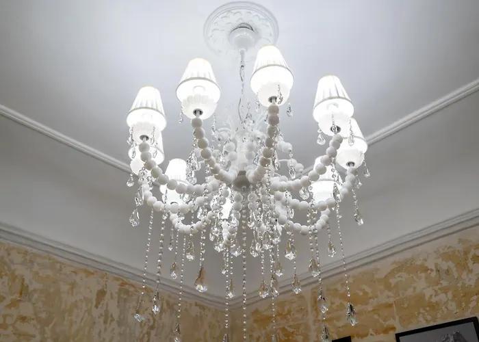 нова 3-кімнатна та поряд студійна двоярусна Loft у центрі одеси