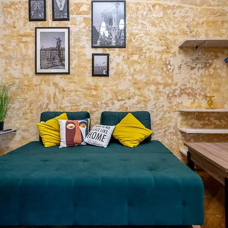 нова 3-кімнатна та поряд студійна двоярусна Loft у центрі одеси *