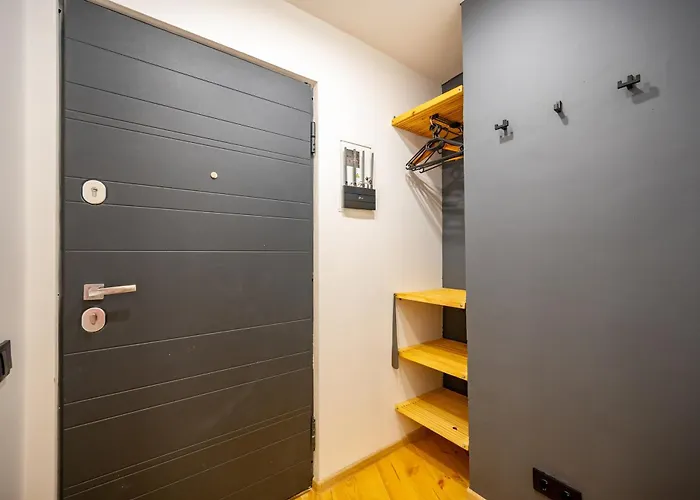 нова 3-кімнатна та поряд студійна двоярусна Loft у центрі одеси * Odessza