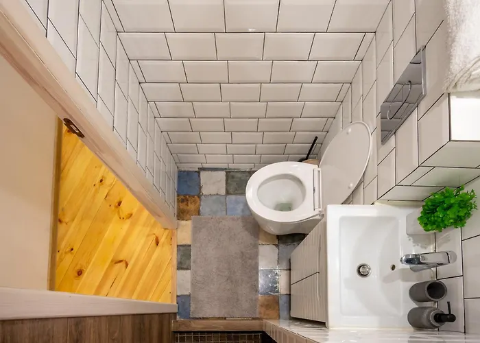 нова 3-кімнатна та поряд студійна двоярусна Loft у центрі одеси