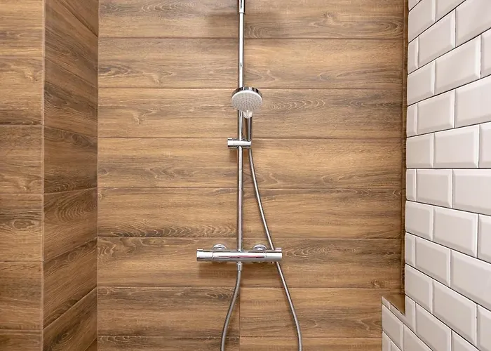 нова 3-кімнатна та поряд студійна двоярусна Loft у центрі одеси Odessza