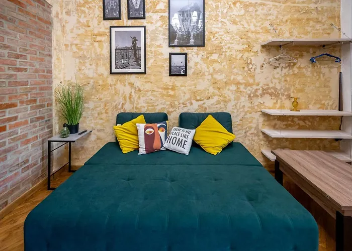 нова 3-кімнатна та поряд студійна двоярусна Loft у центрі одеси *